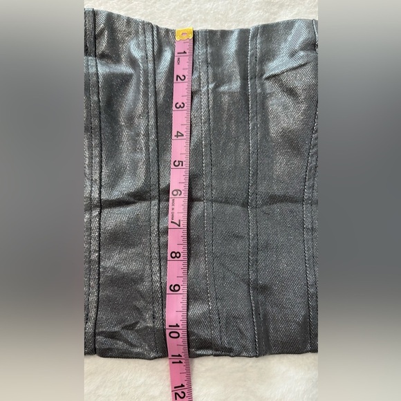 PrettyLittleThing Gray Corset  Bustier Sleeveless Simmering Crop Top - Picture 8 of 12